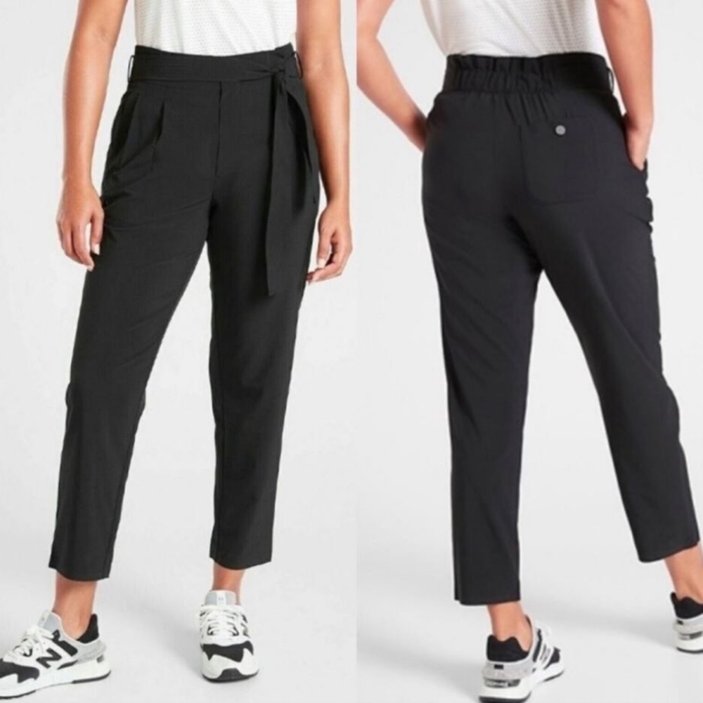 Athleta Skyline II Pants in Black Paperbag Style Size 10